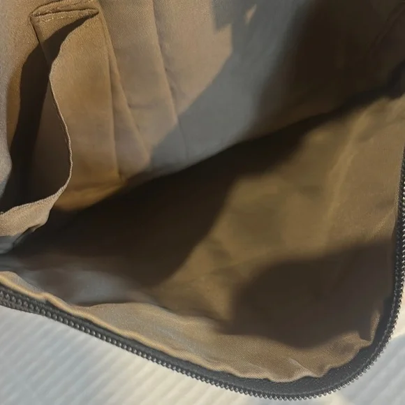 Baggallini Black Crossbody Bag w 4 front zippers back pocket adjustable strap - Picture 9 of 14